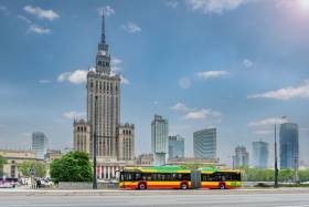 Solaris wygrał największy w Europie kontrakt na dostawę 130 przegubowych autobusów elektrycznych do Warszawy