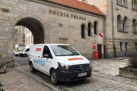 W Poznaniu pracownicy Poczty Polskiej testują auta elektryczne o ładowności powyżej 800 kg
