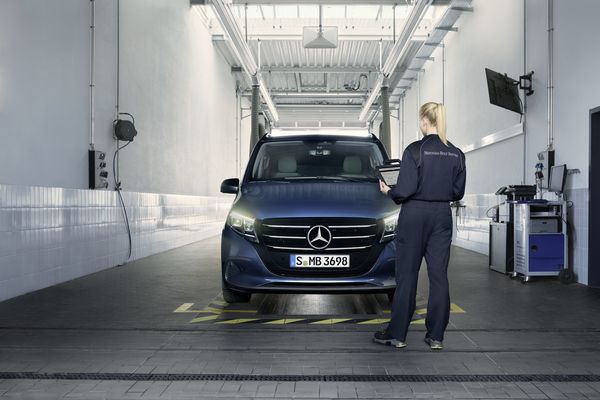 mercedes vans 2