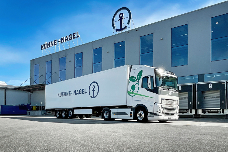 Kuehne+Nagel rozwija logistykę części zamiennych dla przemysłu motoryzacyjnego