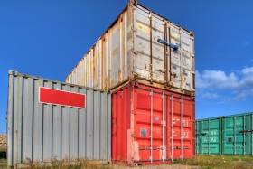 Organizacyjne, techniczne i ekonomiczne aspekty przewozu ładunków skonteneryzowanych - wybrane zagadnienia