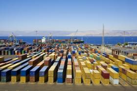Rozwiązania przestrzenno-technologiczne zwiększające płynność dostaw ładunków do portowych terminali kontenerowych