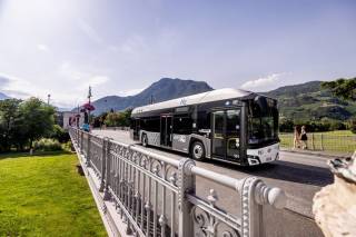 Pierwsze autobusy wodorowe Solarisa w Czechach