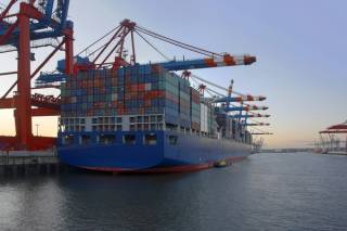 Teoretyczne i praktyczne aspekty zagospodarowania przestrzeni wsp&oacute;łczesnych port&oacute;w morskich ze szczeg&oacute;lnym uwzględnieniem port&oacute;w morskich o podstawowym znaczeniu dla gospodarki Polski