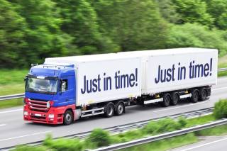 Uwarunkowania stosowania modelu systemu logistycznego do optymalizacji potencjału system&oacute;w przewozowych