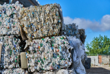 Jak poddawać recyclingowi opakowania plastikowe?