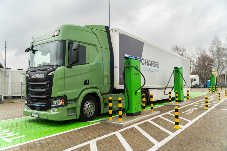 Pierwszy w Polsce HUB ładowania elektrycznych pojazdów ciężarowych