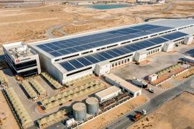 DB Schenker otworzył w Dubaju centrum logistyczne zasilane w pełni energią słoneczną
