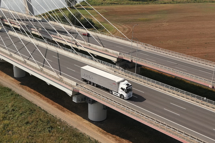 ArcelorMittal Poland testuje elektryczną ciężarówkę