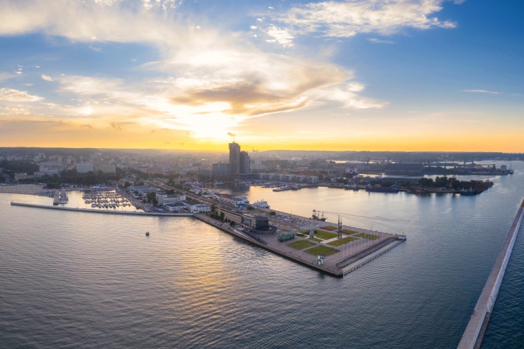 Port Gdynia przejmuje strategiczny teren