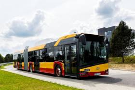 Solaris dostarcza pierwszy przegubowy autobus elektryczny do stolicy 