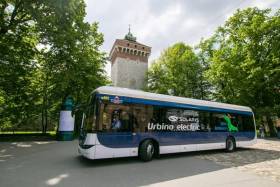 Kraków stawia na polski autobus elektryczny Solarisa