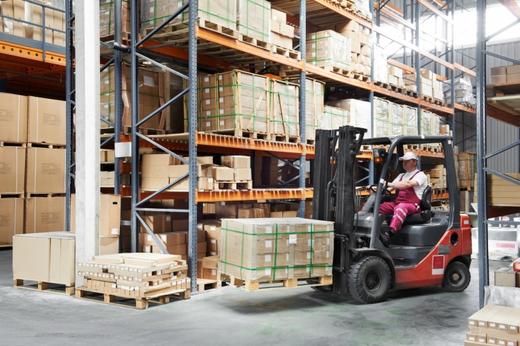 Logistics Sector in Poland Shows Cautious Optimism