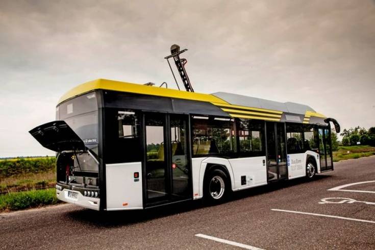 Elektryczny Solaris Urbino autobusem roku 2017