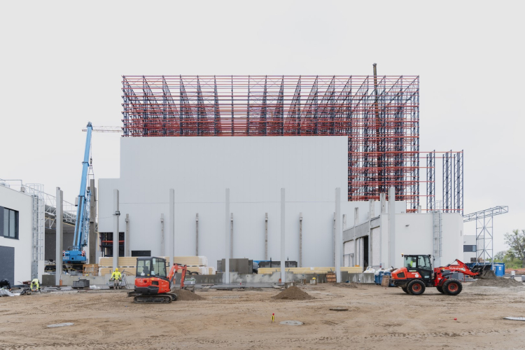 Półmetek budowy nowego kompleksu magazynowego Frigo Logistics