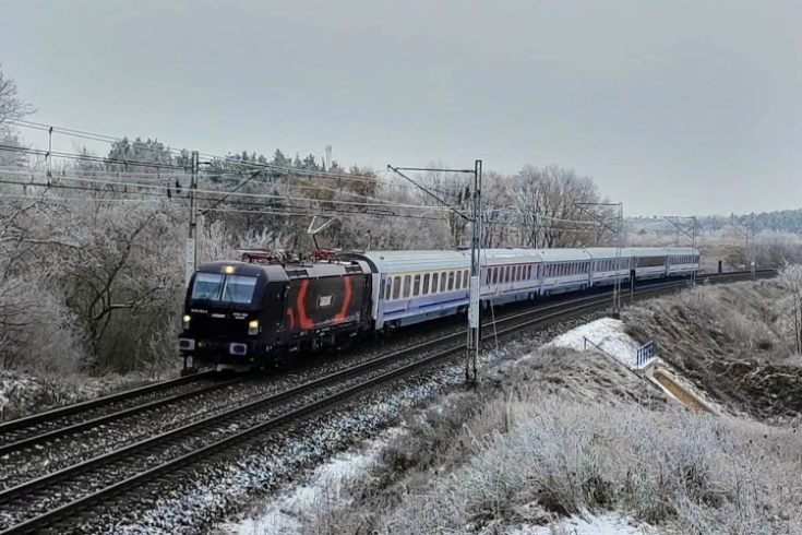 Pierwszy pasażerski Vectron CARGOUNIT na trasie Warszawa-Berlin