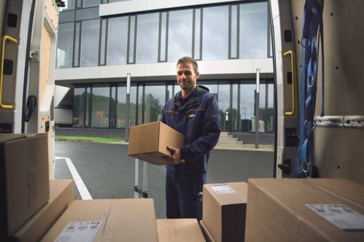 Kurierzy GLS dostarczają zamówienia online dla klientów IKEA