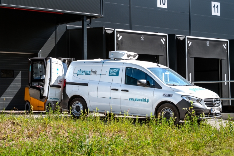 Bezpieczny transport lek&oacute;w z internetu