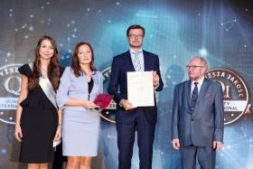 Tytuł laureata i Złote Godło odebrał Edwin Osiecki, wiceprezes ds. marketingu DHL Express