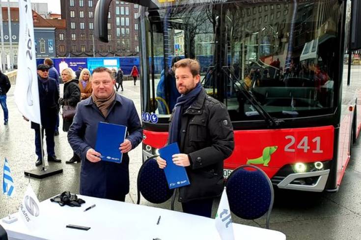 Na zdjęciu od lewej Deniss Boroditš (CEO, TLT), Javier Calleja (CEO, Solaris Bus &amp; Coach S.A.).