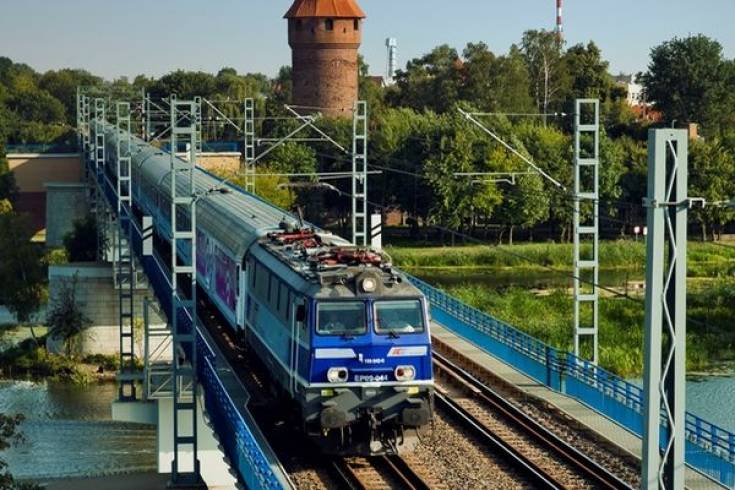 311 mln zł na naprawy i modernizację pociągów PKP Intercity