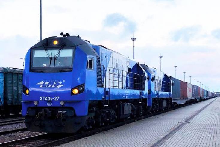 Hrubieszów powitał pierwszy pociąg z Chin, który wjechał szerokim torem LHS bez przeładunku na granicy