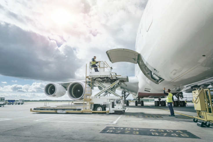 DB Schenker wprowadza globalną ofertę transportu lotniczego neutralnego pod względem emisji CO2