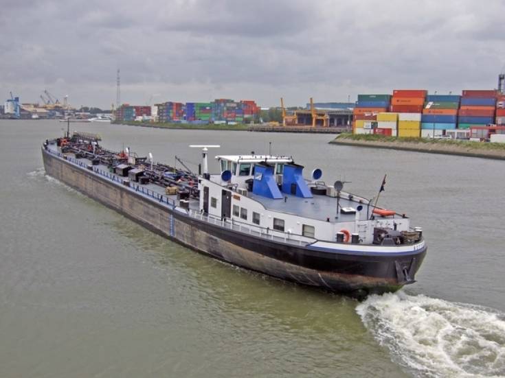 Zmiany w roli i funkcjonowaniu portów żeglugi śródlądowej w lądowo - morskich łańcuchach logistycznych