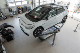 Volkswagen Group Polska rozbudowuje Centra Napraw Akumulatorów