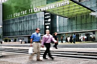 Wpływ dystrybucji towar&oacute;w na środowisko miejskie